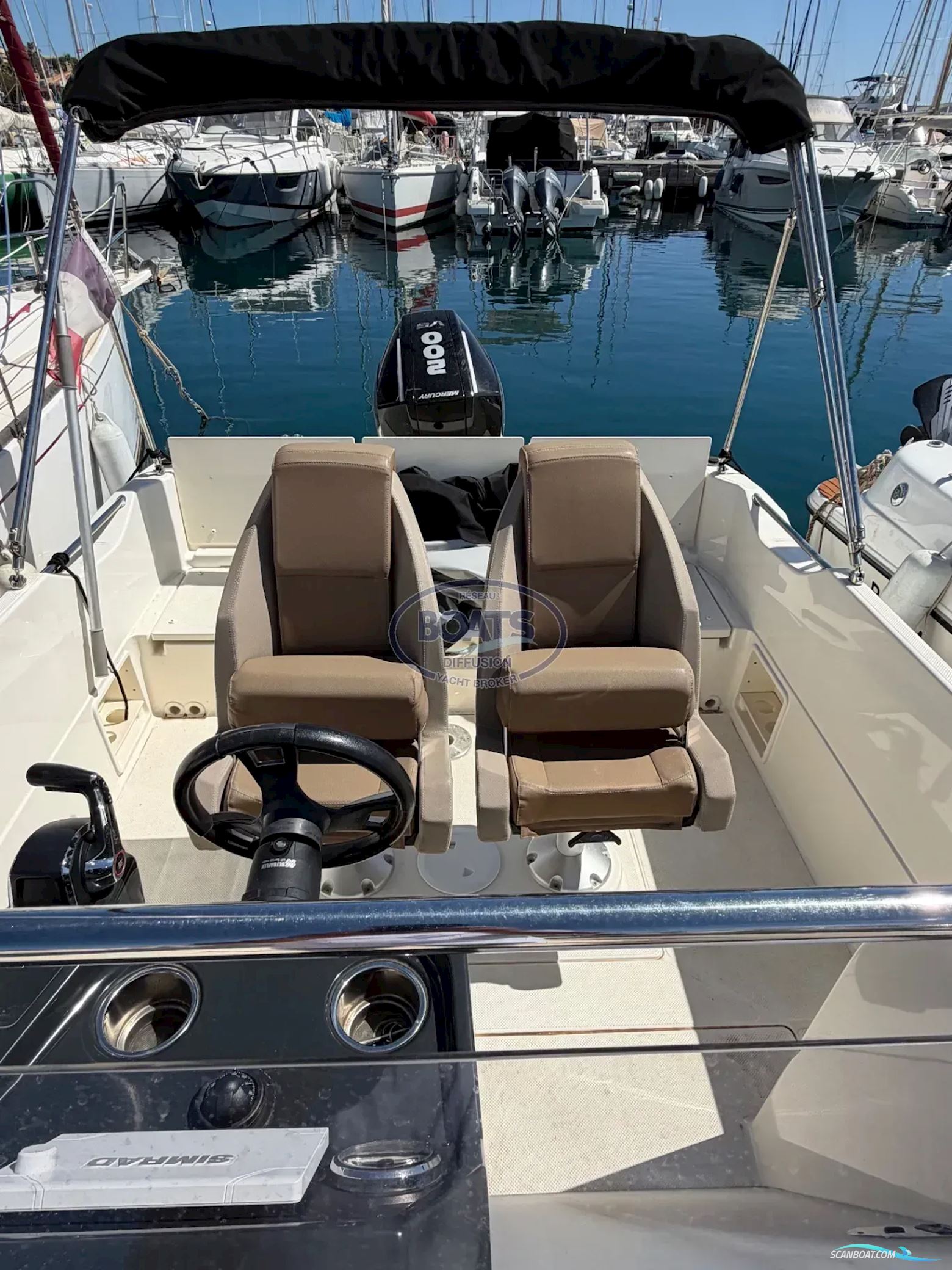 Quicksilver Activ 675 Open