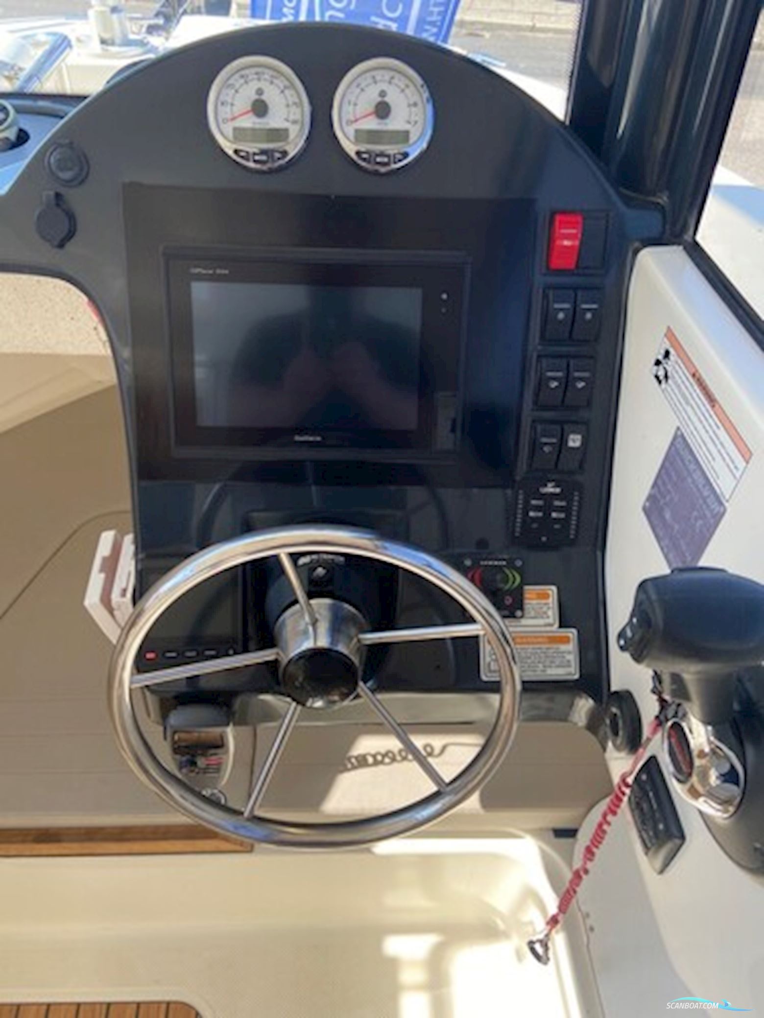 Quicksilver Activ 675 Pilothouse m/Mercury F200 hk Verado og Brenderup trailer