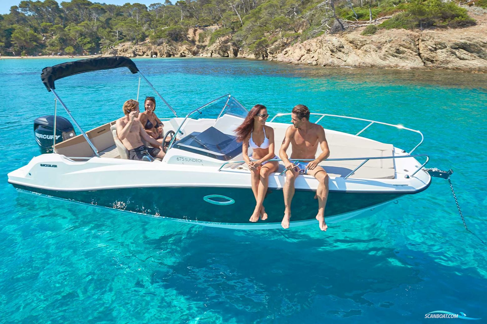 Quicksilver Activ 675 Sundeck