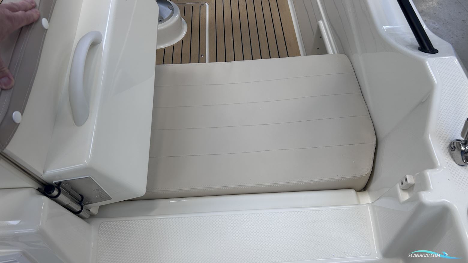 Quicksilver Activ 705 Open