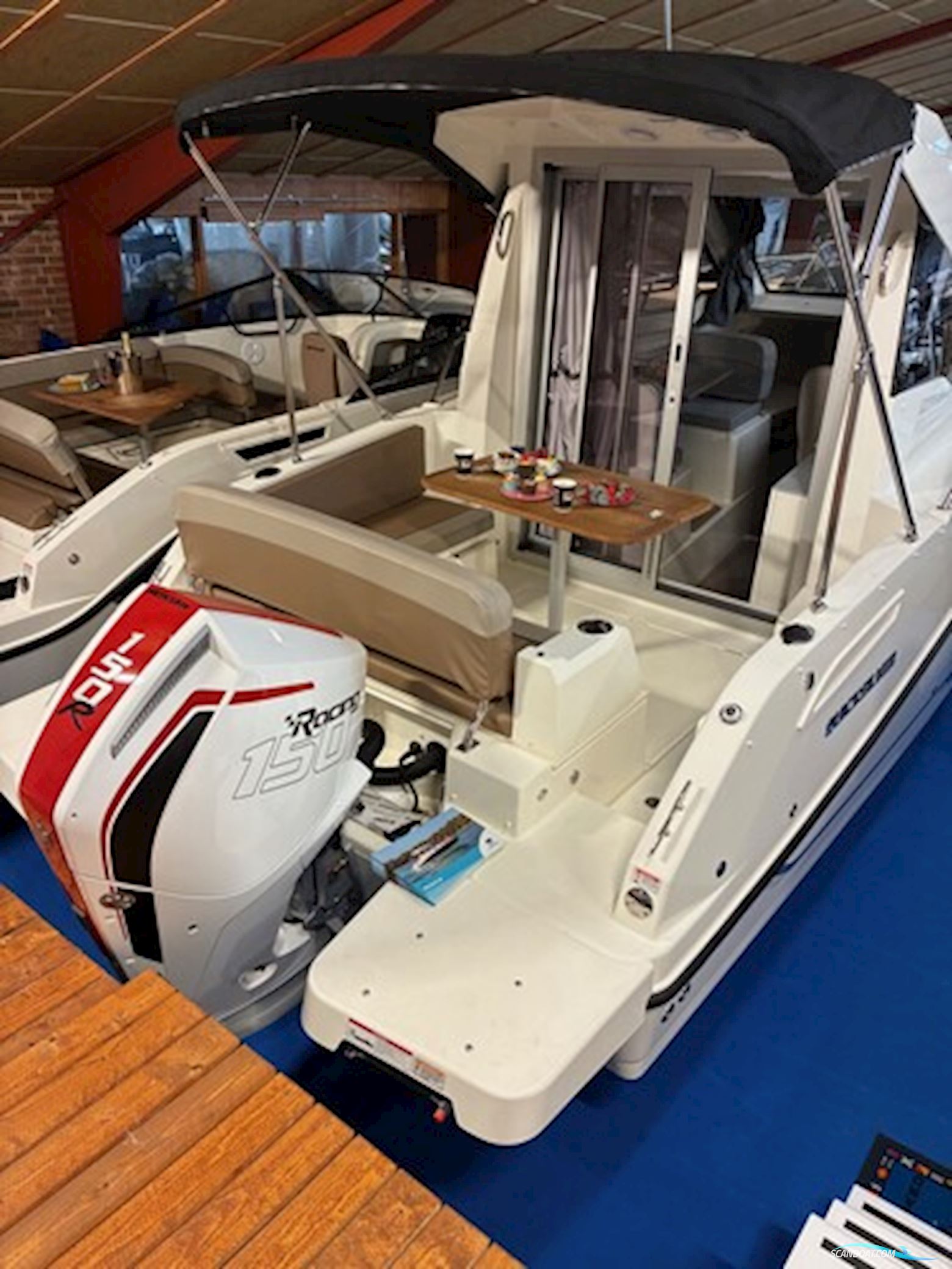 Quicksilver Activ 705 Weekend m/Mercury F150 hk Racing XL DS V6, Hvid - Jubilæumspris !