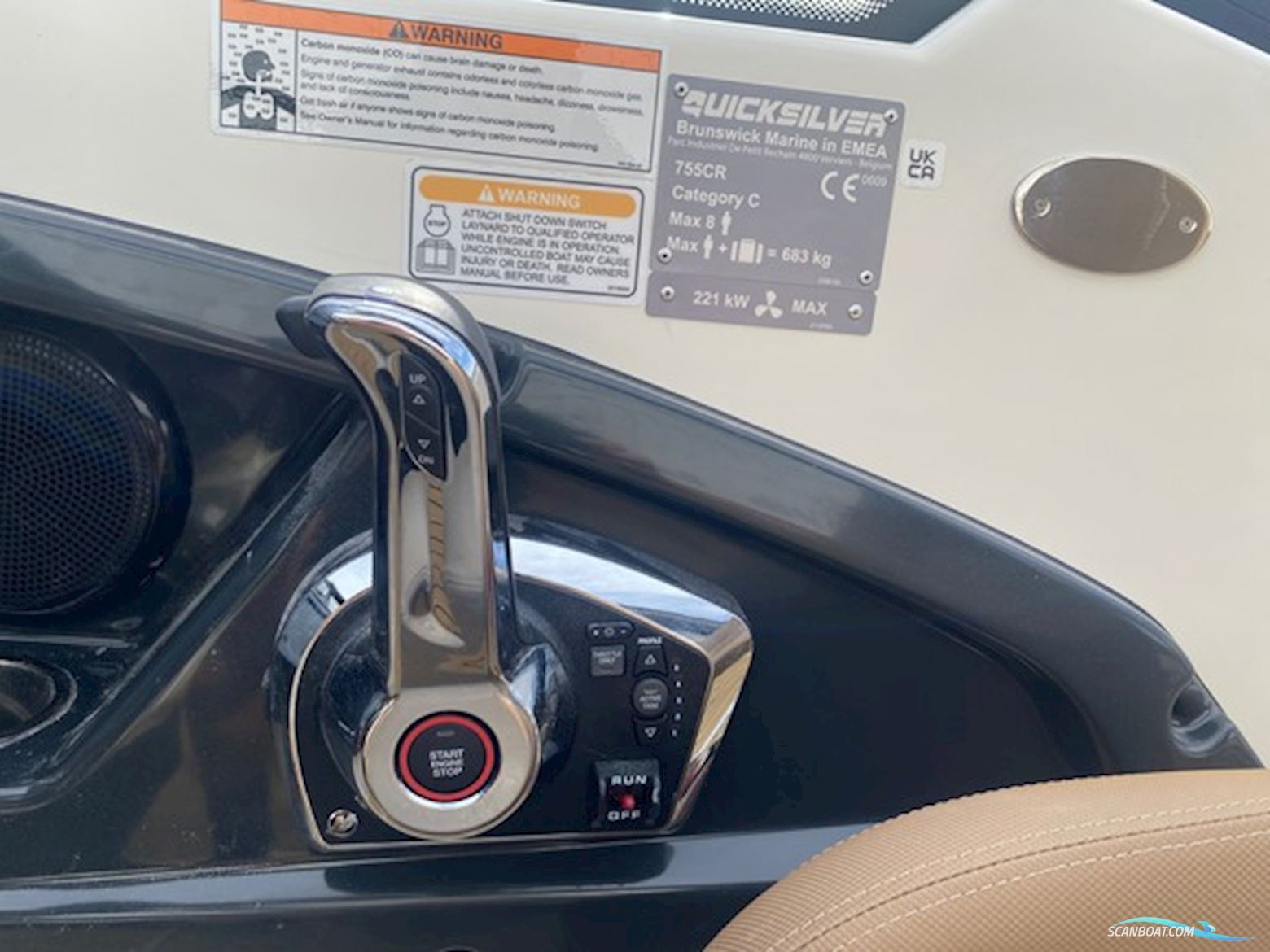 Quicksilver Activ 755 Cruiser Med F225 Mercury-Efi 4 Takt XL V6 - Inkl Udstyr