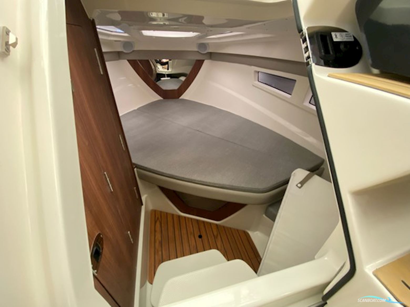 Quicksilver Activ 805 Cruiser 2025 Model! Med Mercury F250 V8 Verado...Solgt