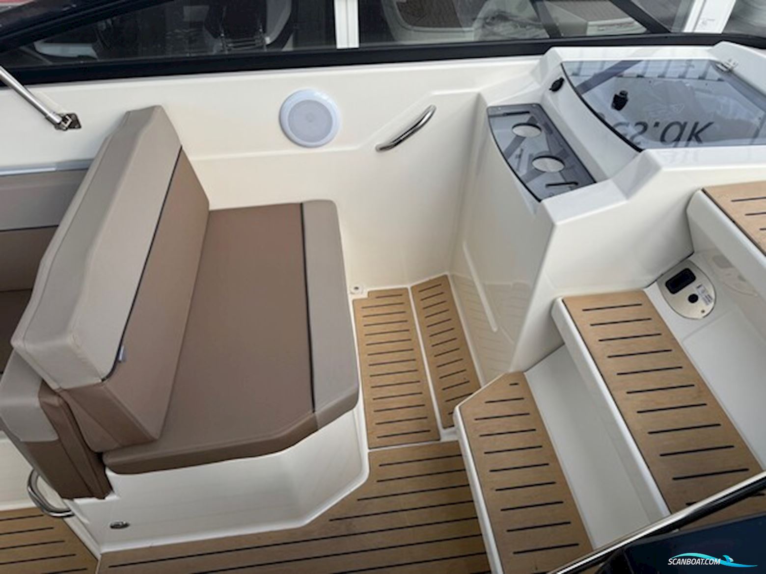 Quicksilver Activ 805 Cruiser med F300 Mercury Verado AM DS 4,6L V8 - Anvisningssalg