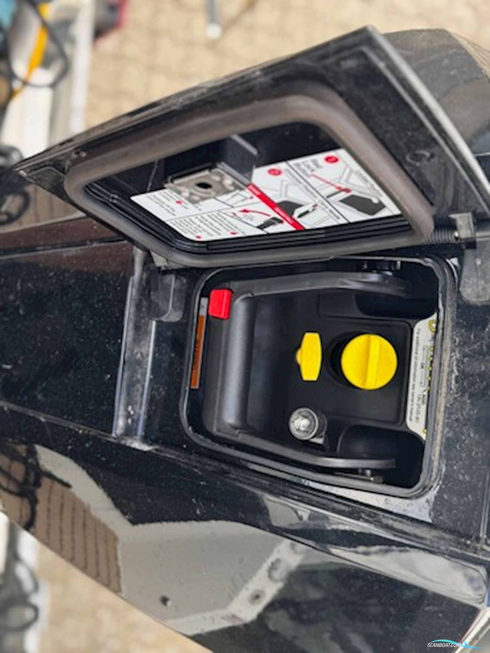 Quicksilver Activ 805 Cruiser med F300 Mercury Verado AM DS 4,6L V8 - Anvisningssalg