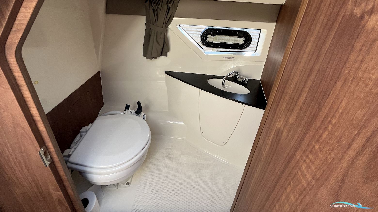 Quicksilver Activ 805