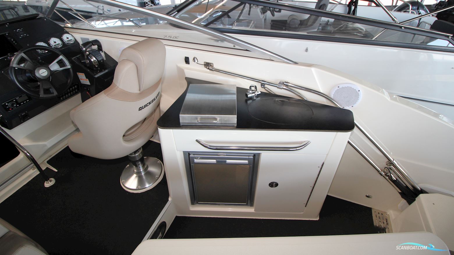 Quicksilver Activ 805