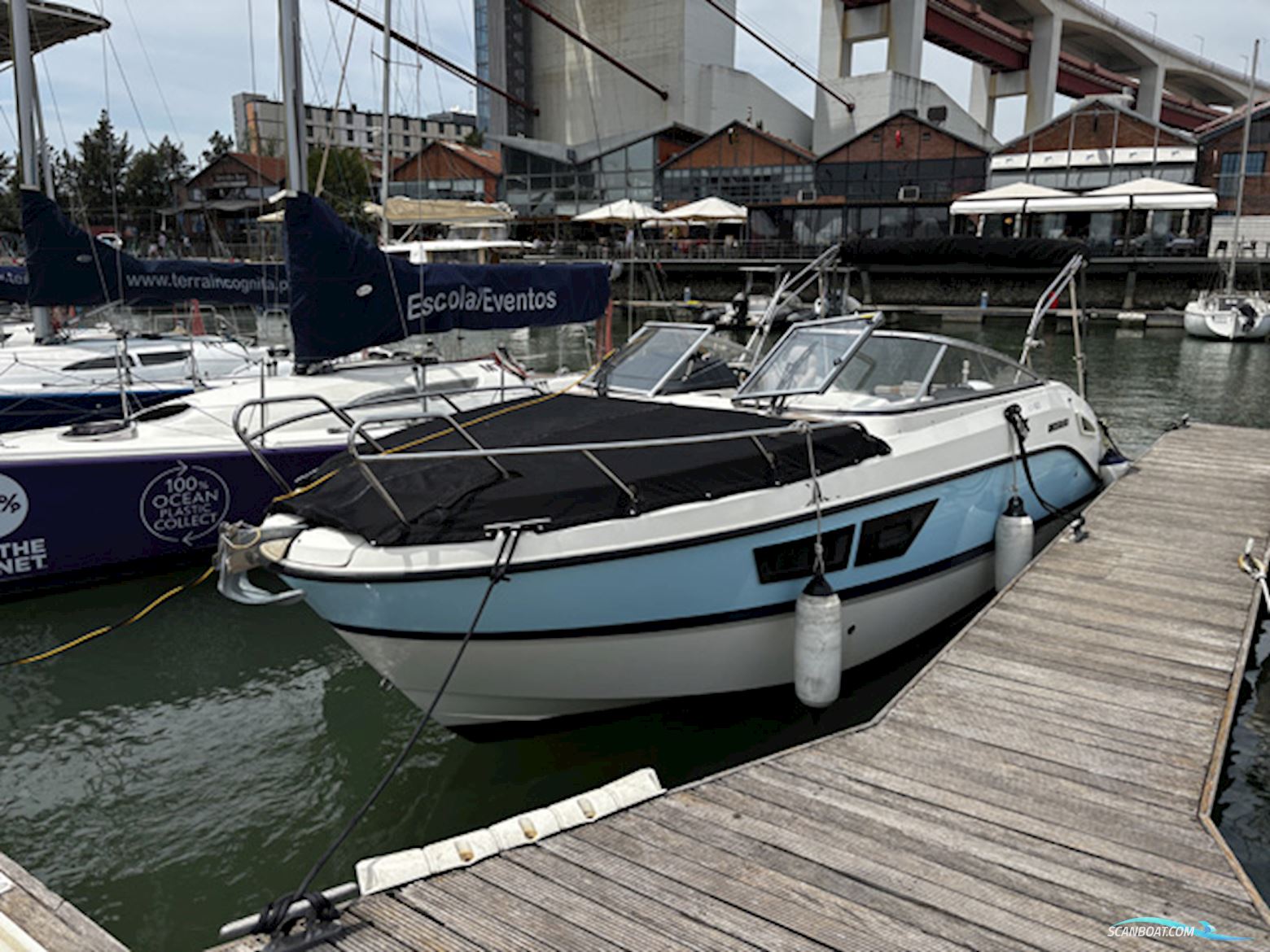 Quicksilver Activ 805