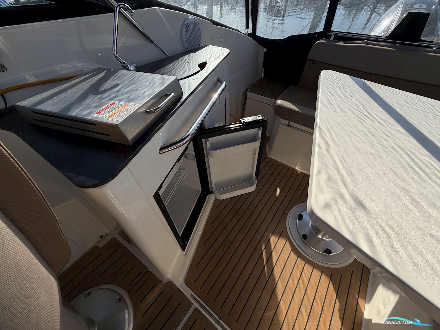 Quicksilver Active Cruiser 805