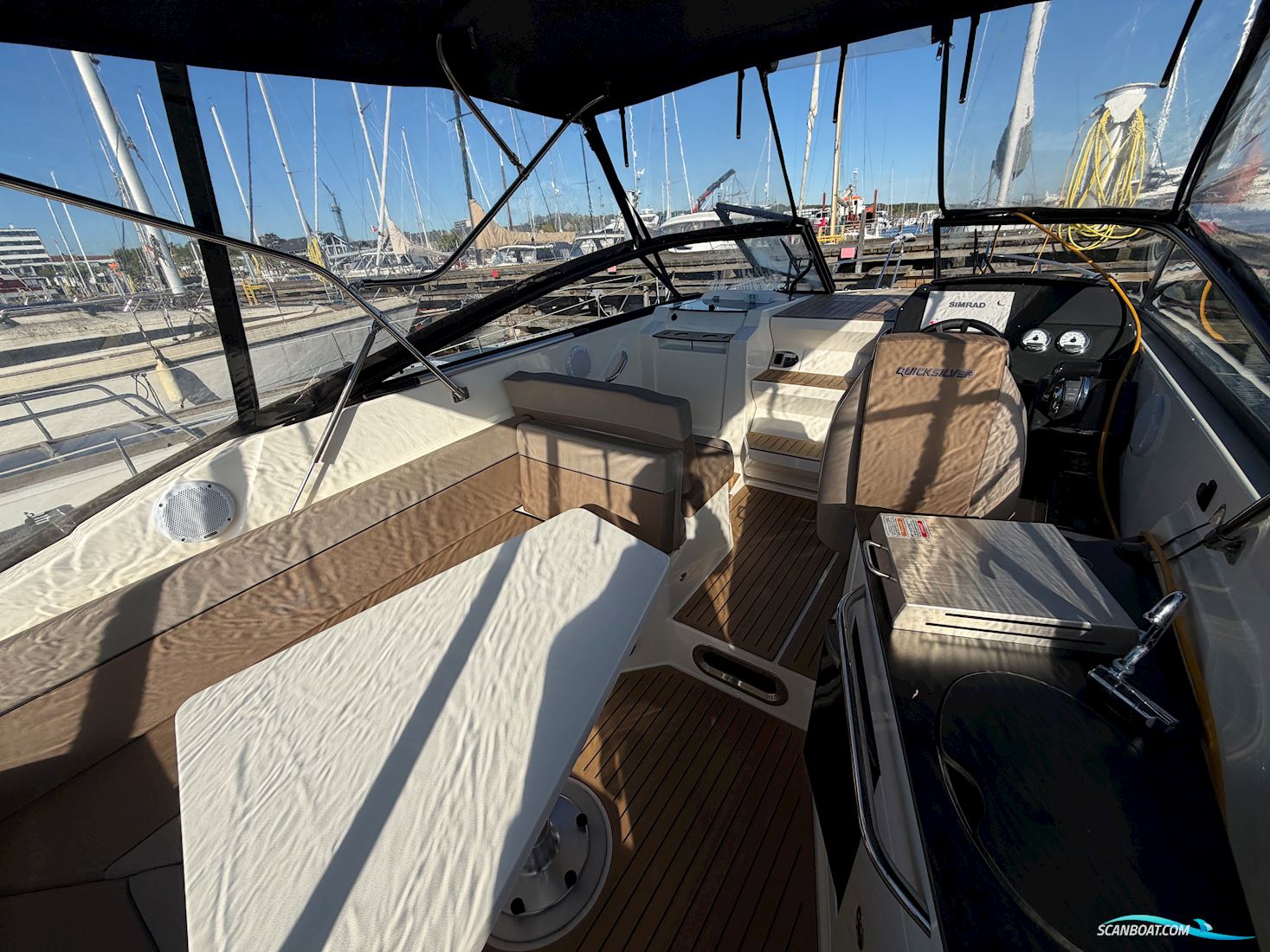 Quicksilver Active Cruiser 805