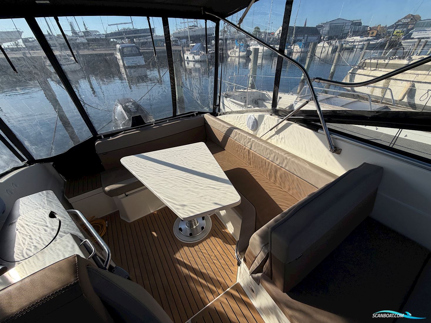 Quicksilver Active Cruiser 805
