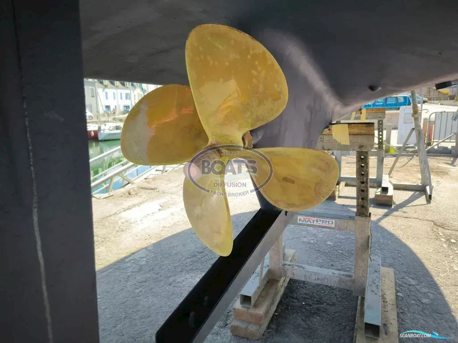 Quicksilver ARVOR 250