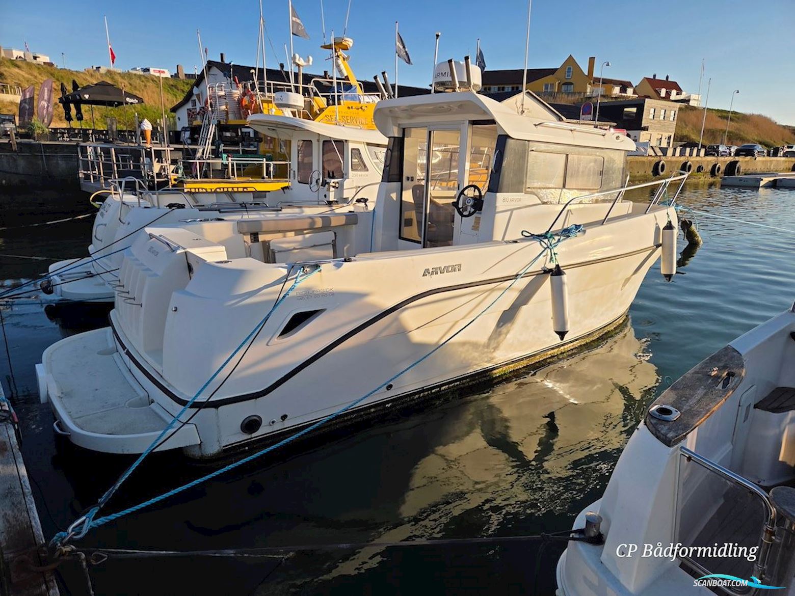 Quicksilver Arvor 810 Pilothouse