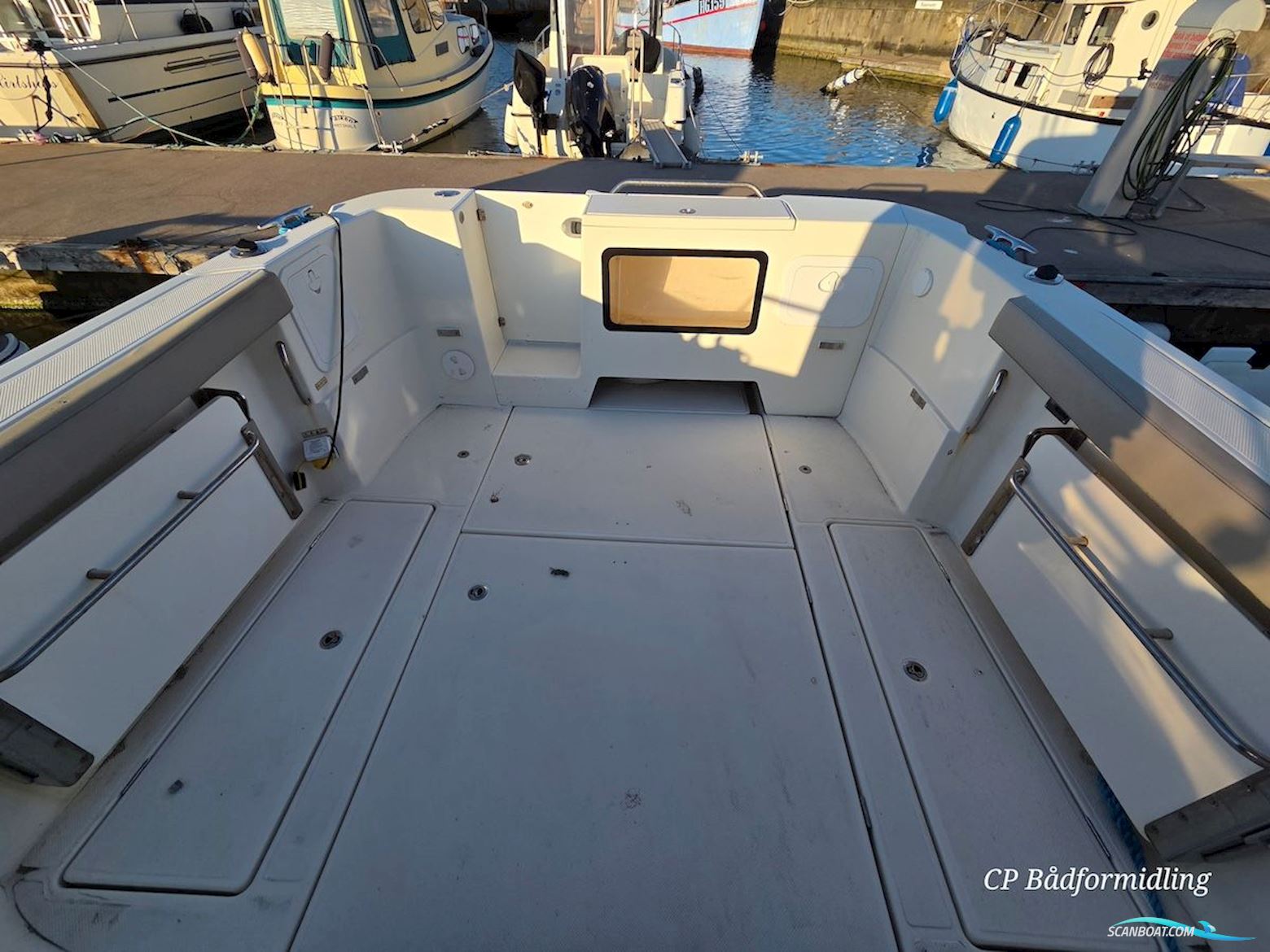Quicksilver Arvor 810 Pilothouse