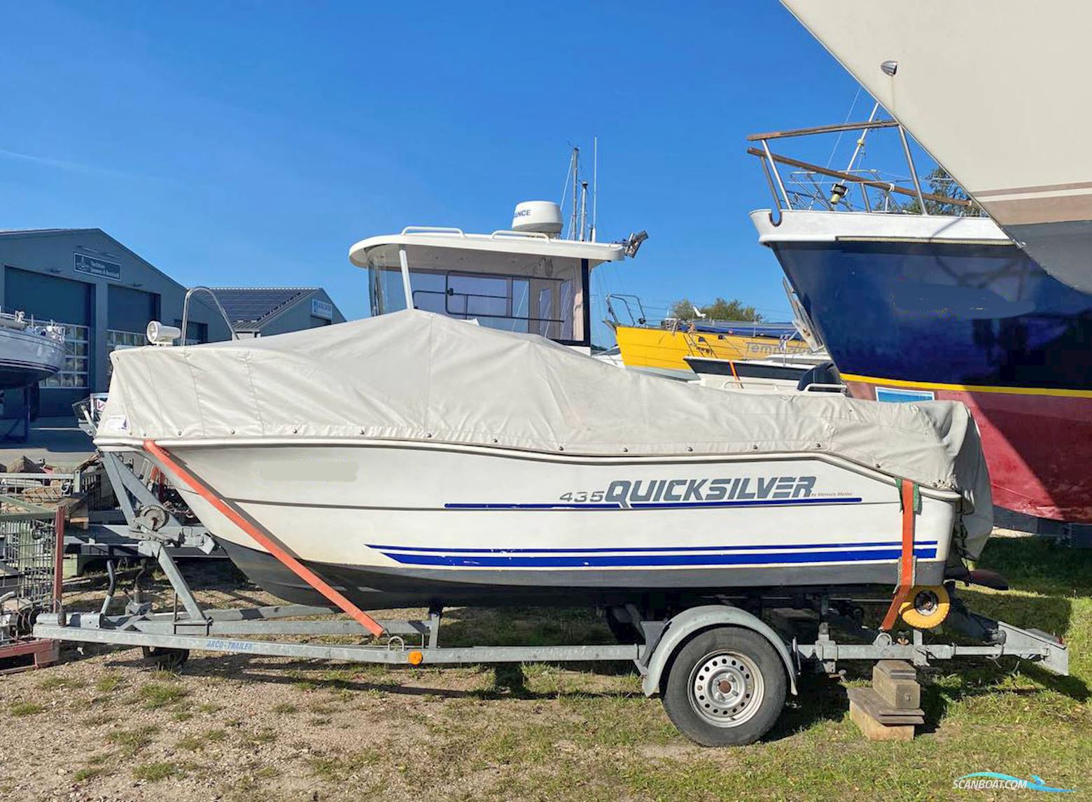 Quicksilver Cabin 435