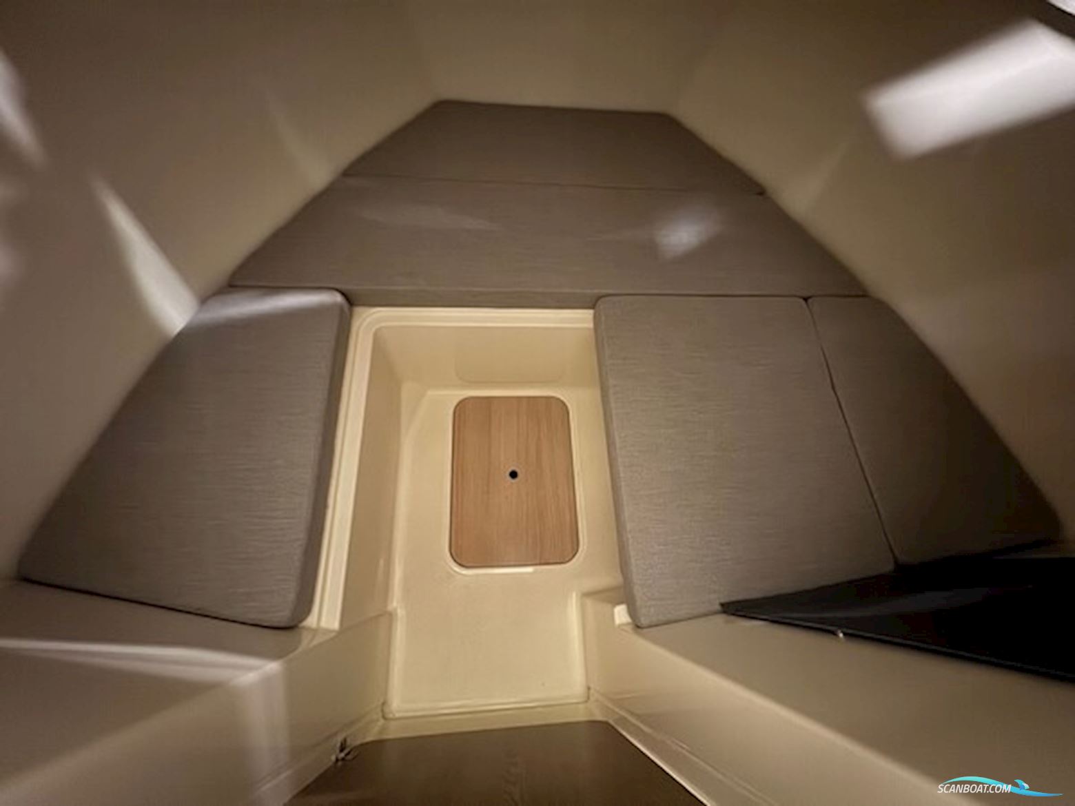 Quicksilver Captur 705 Pilothouse Med 225 hk Mercury-Efi DS 3,4L V6 XL - Alt i Udstyr.