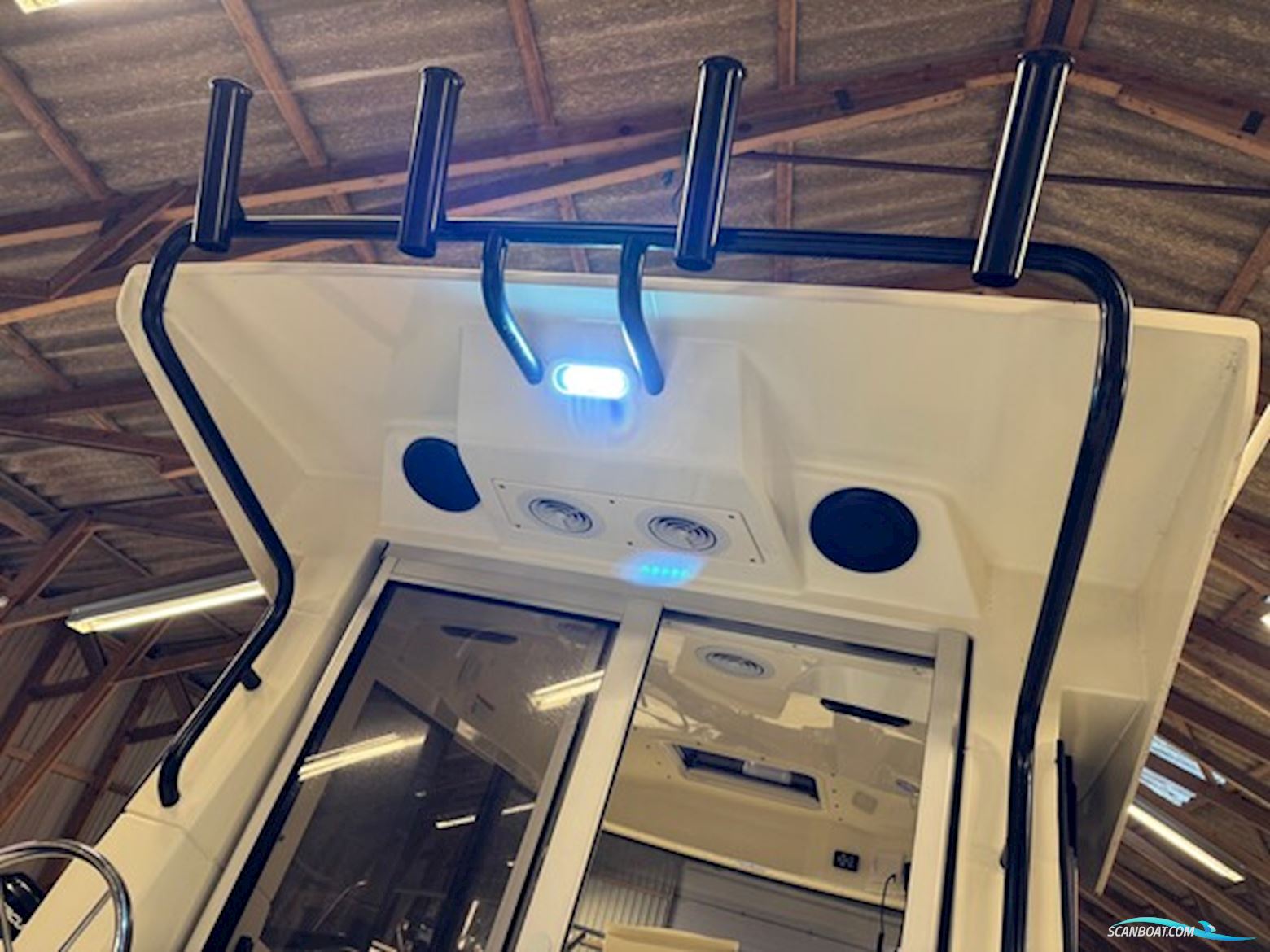 Quicksilver Captur 705 Pilothouse Med 225 hk Mercury-Efi DS 3,4L V6 XL - Alt i Udstyr.