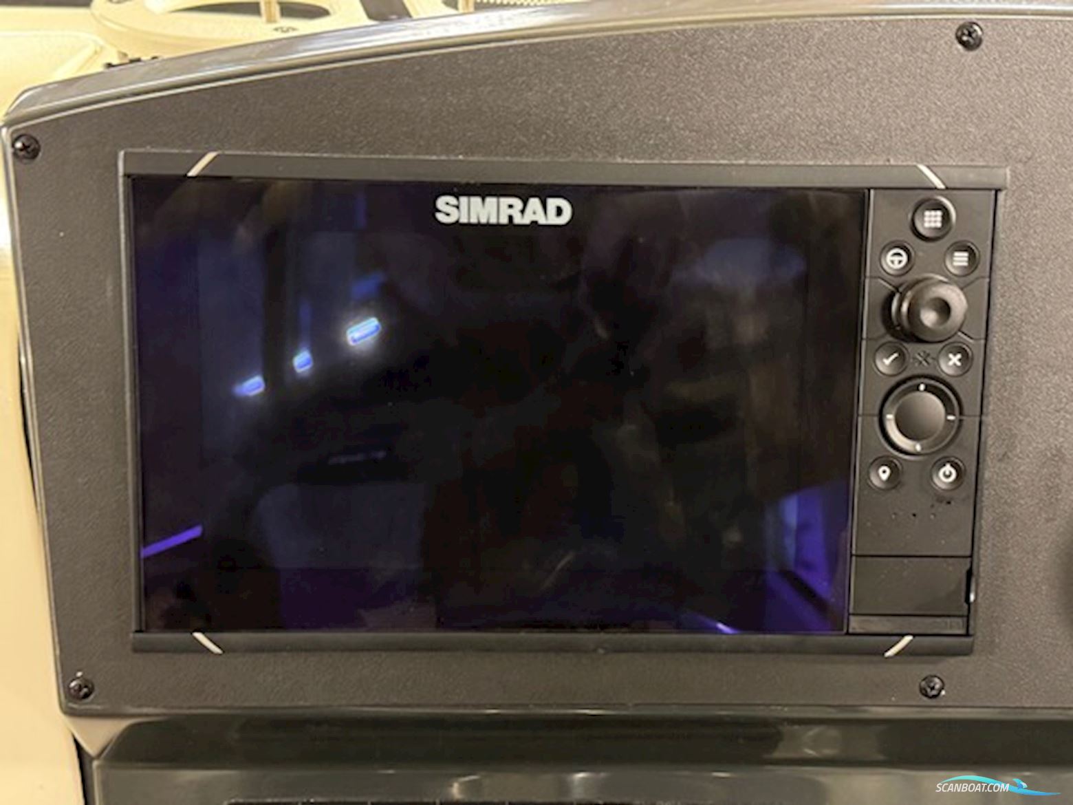 Quicksilver Captur 705 Pilothouse Med 225 hk Mercury-Efi DS 3,4L V6 XL - Alt i Udstyr.