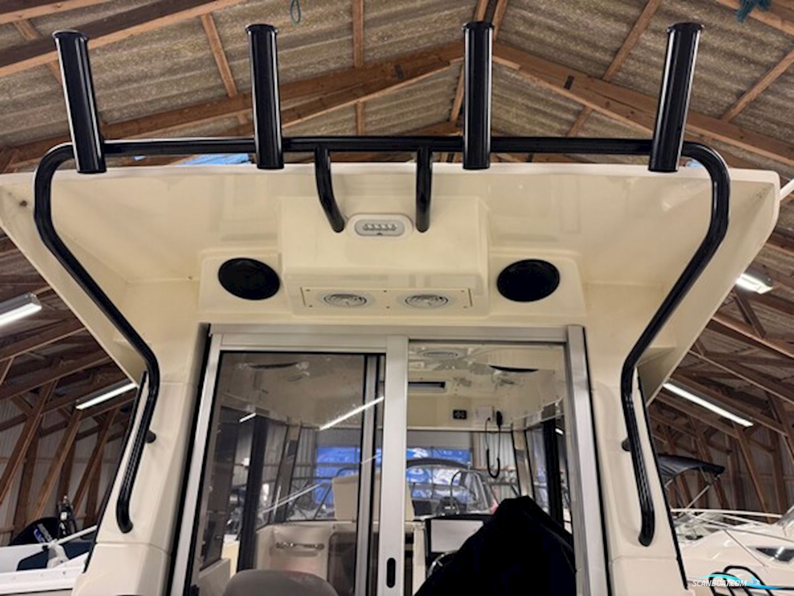 Quicksilver Captur 705 Pilothouse Med 225 hk Mercury-Efi DS 3,4L V6 XL - Alt i Udstyr.