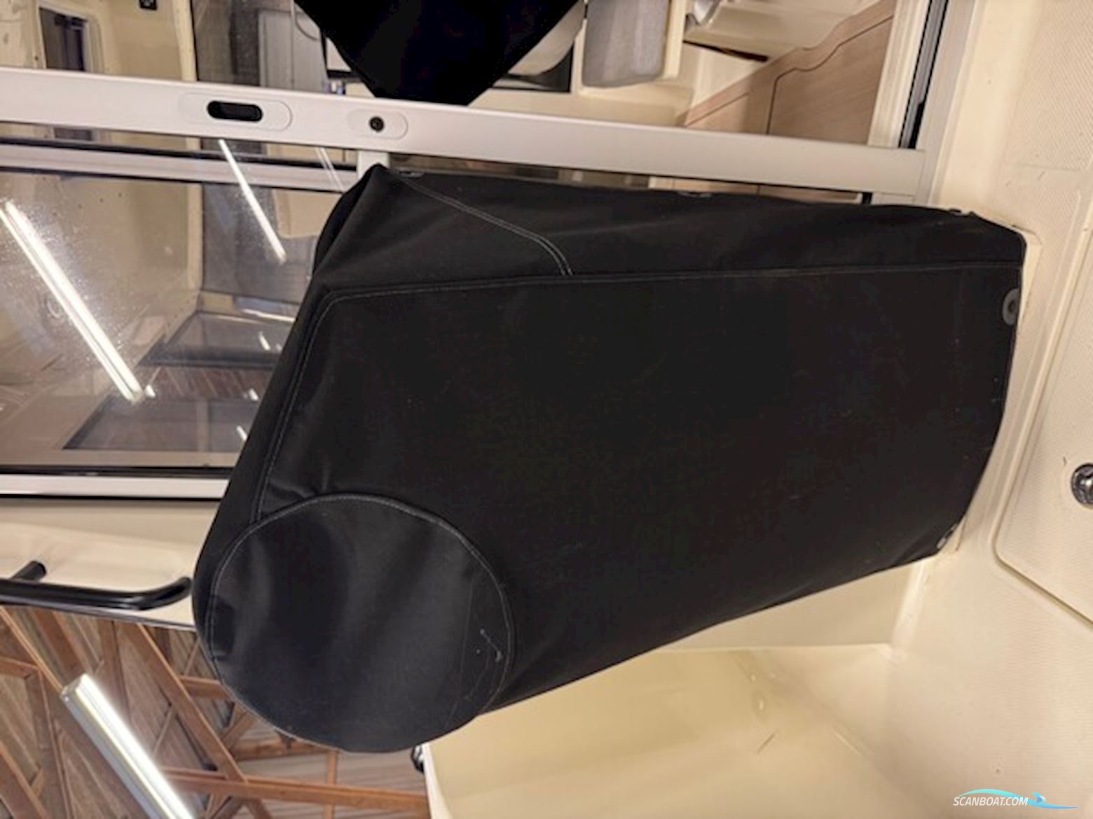 Quicksilver Captur 705 Pilothouse Med 225 hk Mercury-Efi DS 3,4L V6 XL - Alt i Udstyr.