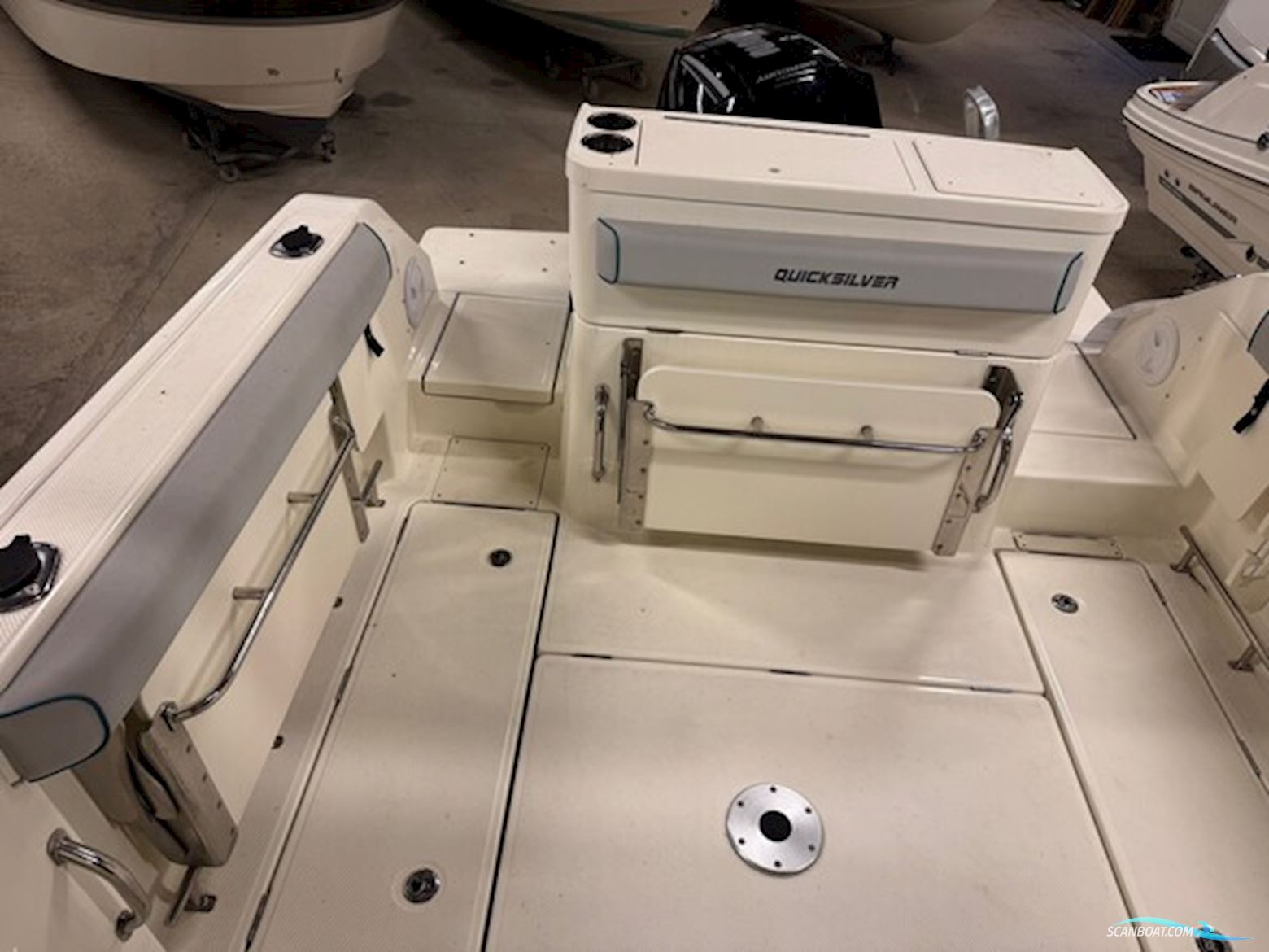 Quicksilver Captur 705 Pilothouse Med 225 hk Mercury-Efi DS 3,4L V6 XL - Alt i Udstyr.