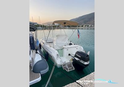 Quicksilver Modell Motorboat 2001, Greece