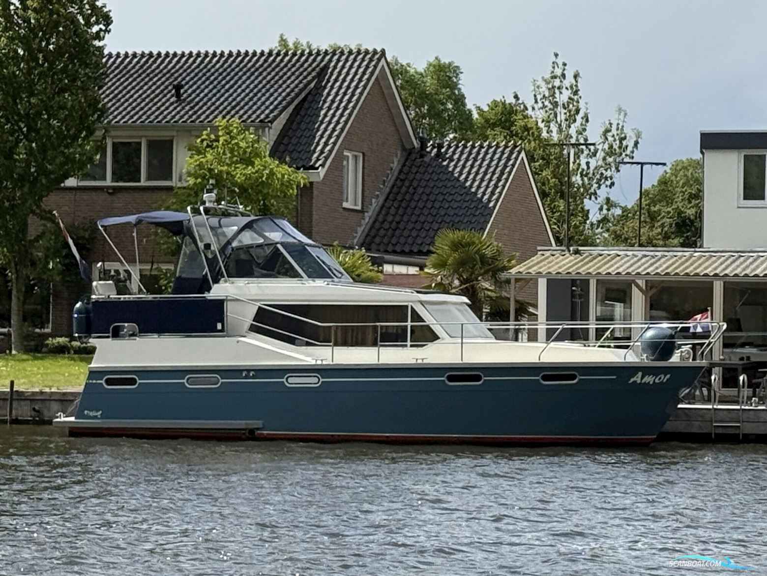 Radius 35 AK Cabrio Motorboat 2003, with Iveco Aifo M8140.43R engine, The Netherlands
