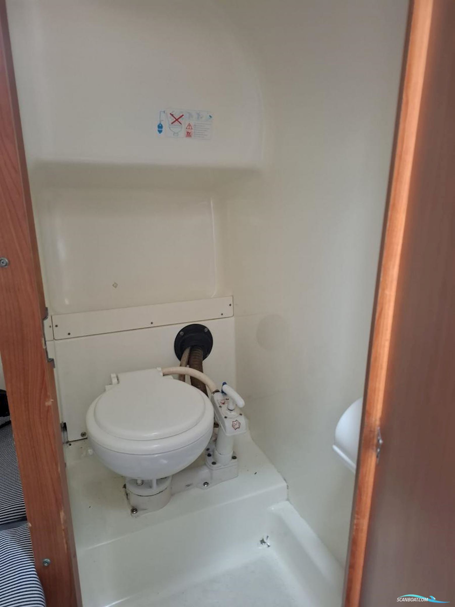 Rancraft RM-Yacht Ranieri RV-25 Console Boat