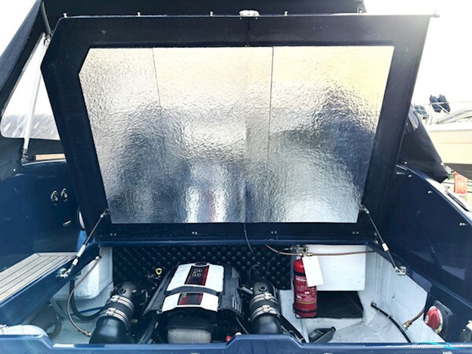 RAND Leisure 28 - Mercruiser 6.2L med Bravo 3-drev