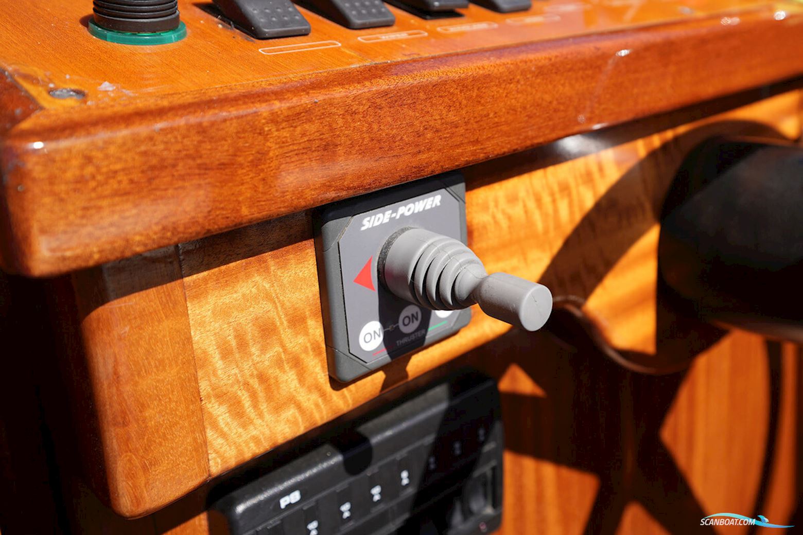 Rapsody 29 OC-F Oyster White Limited Edition