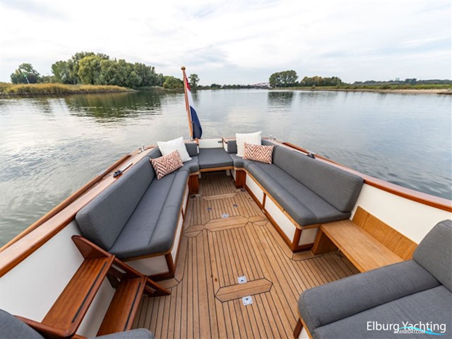 Rapsody 40 Offshore