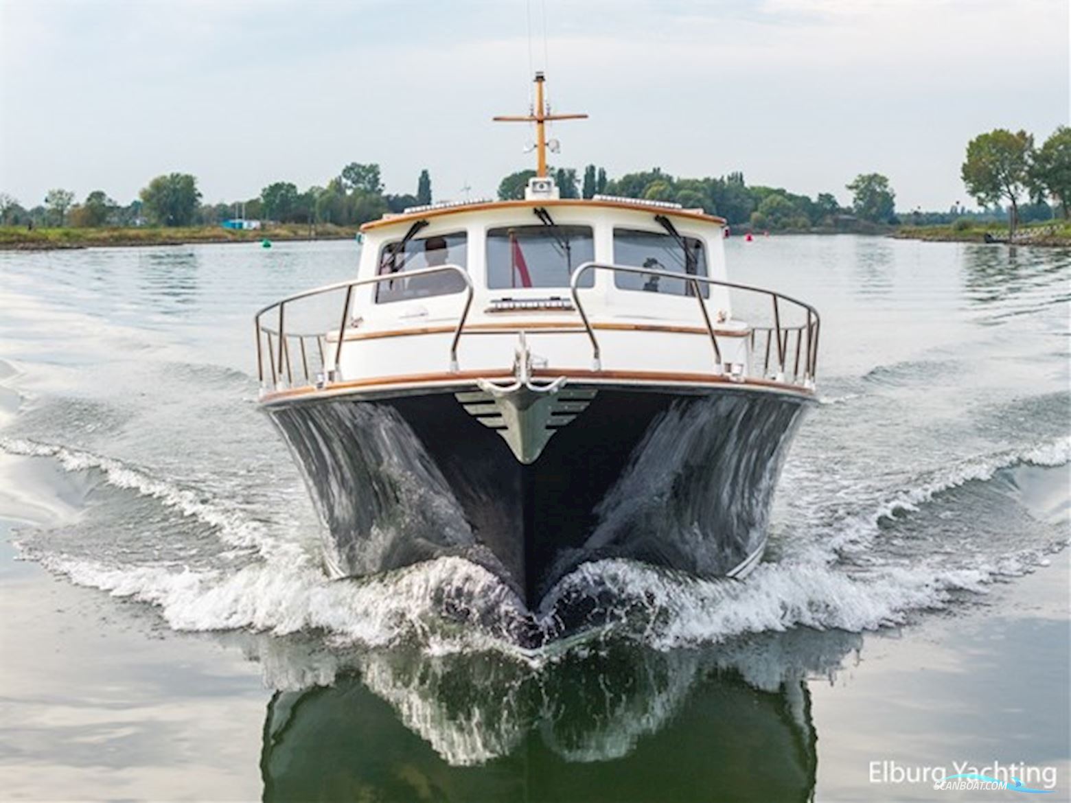 Rapsody 40 Offshore