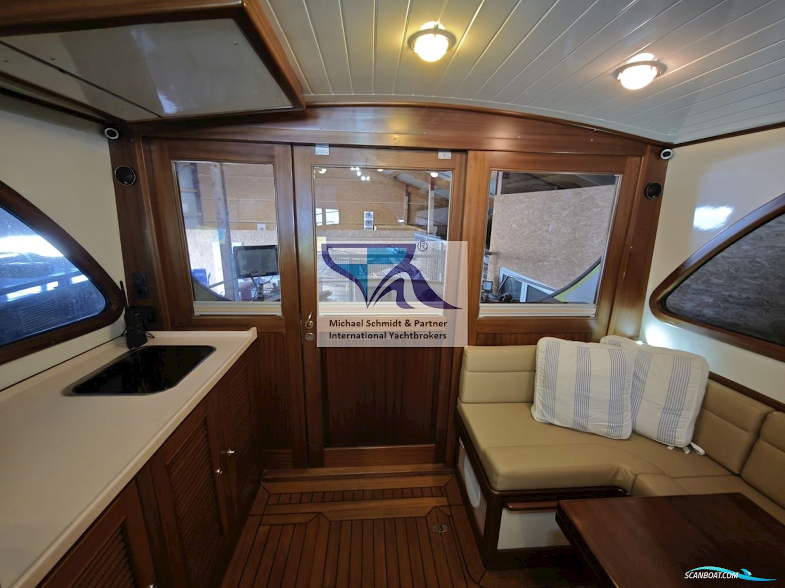 Rapsody 48 Offshore
