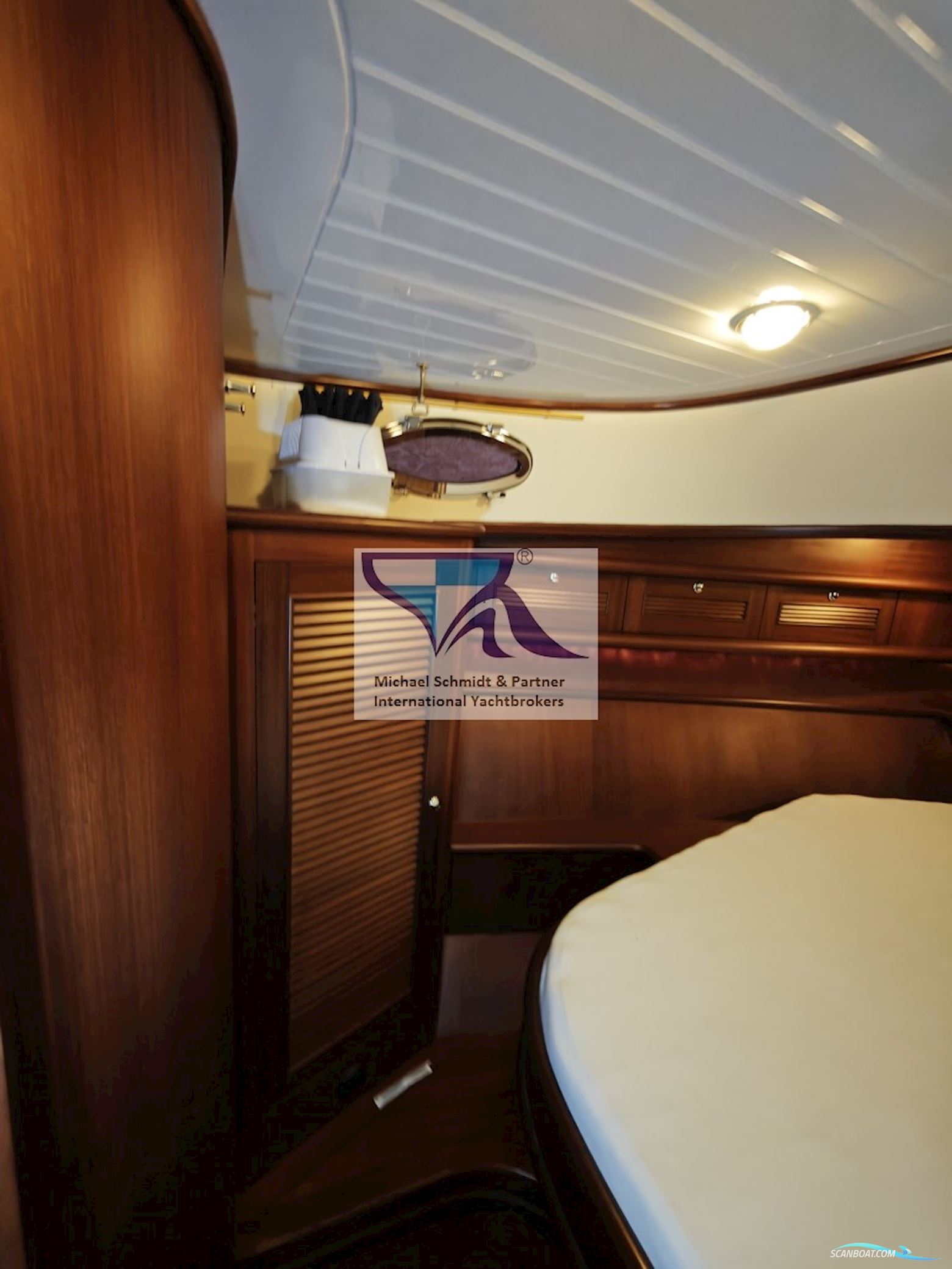 Rapsody 48 Offshore