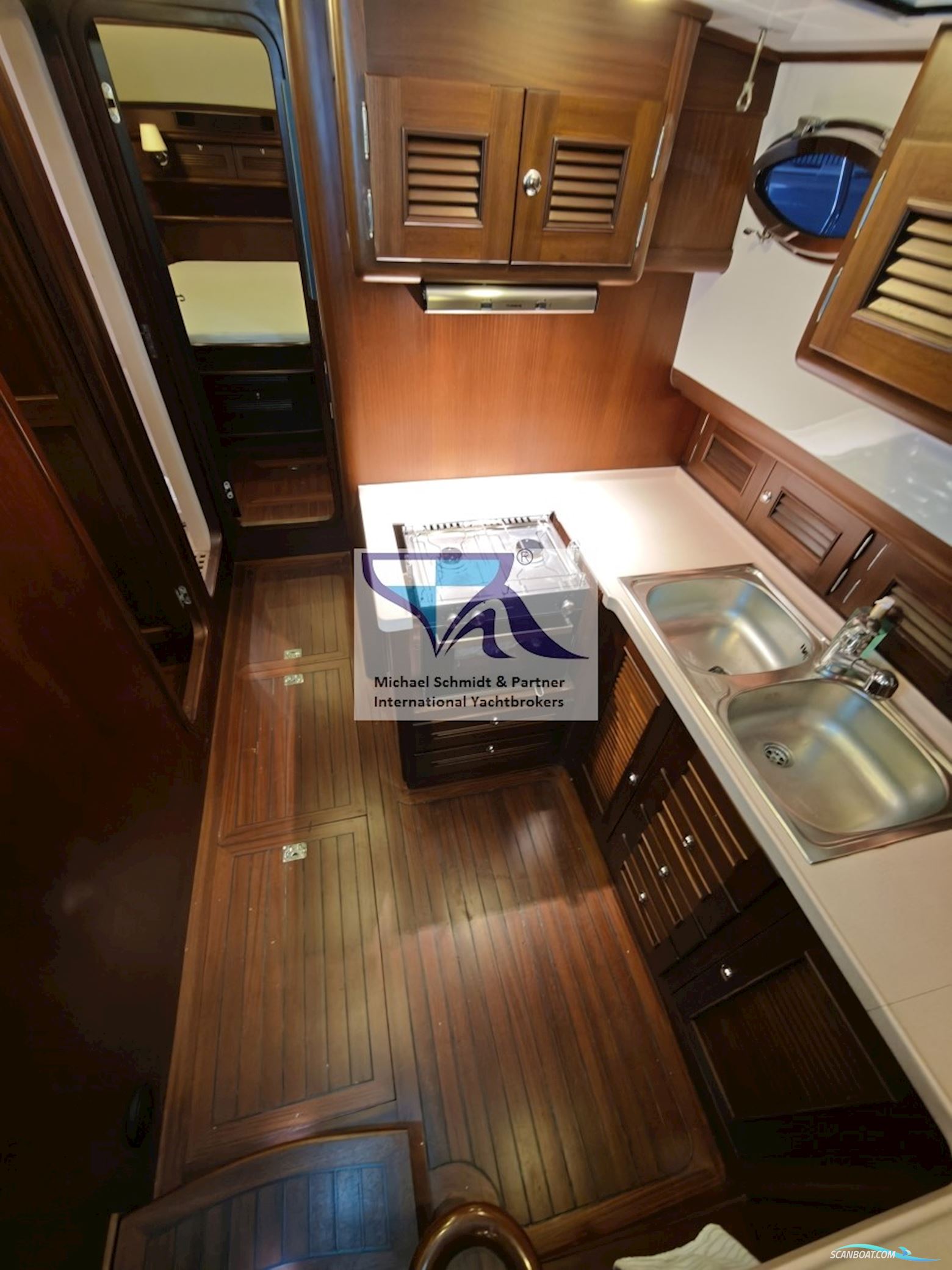 Rapsody 48 Offshore
