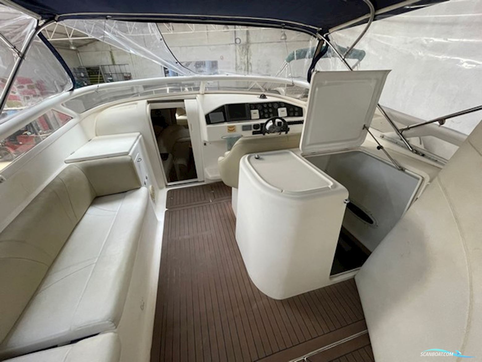 Real Powerboats Revolution 46