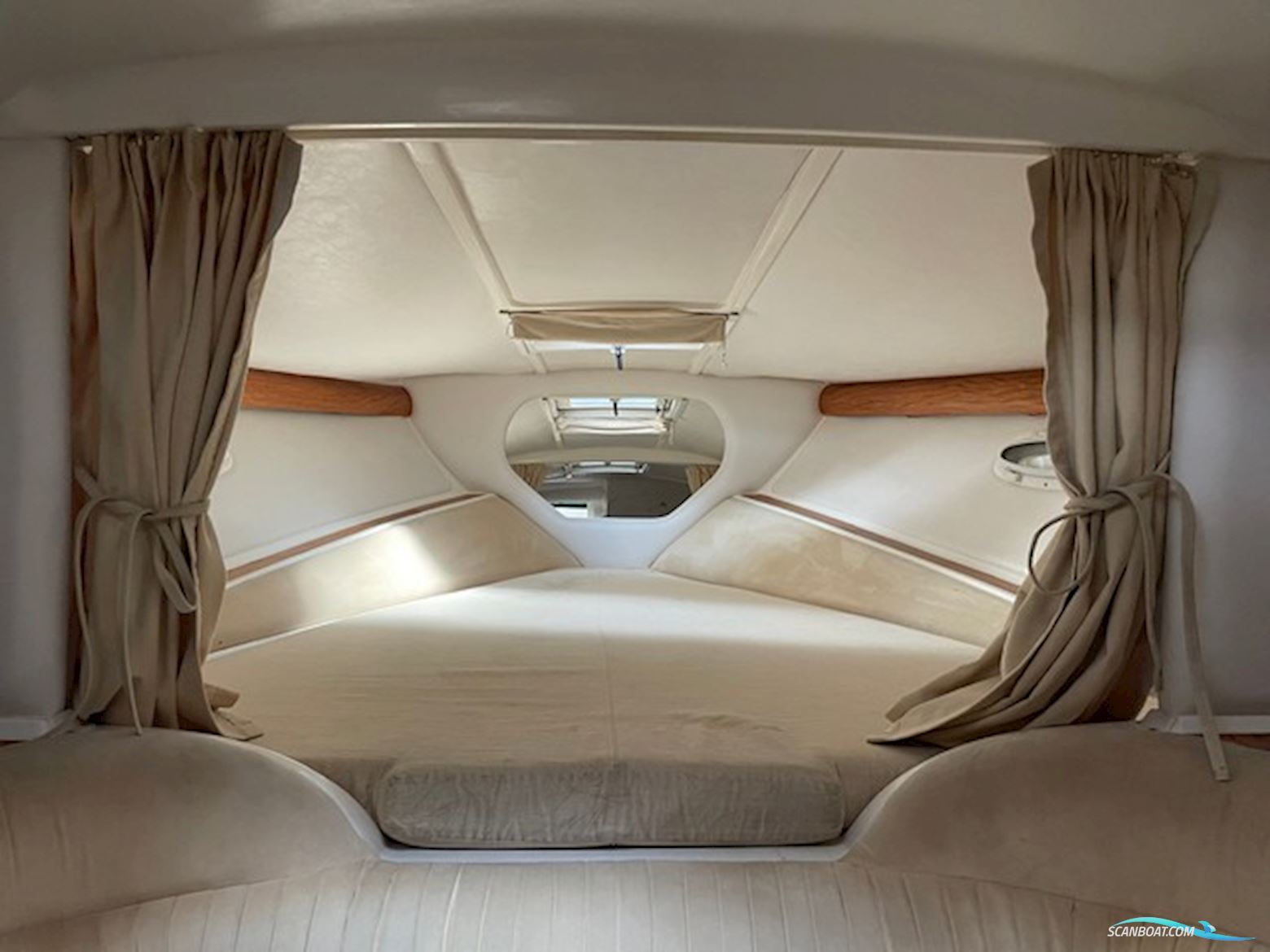 Real Powerboats Revolution 46