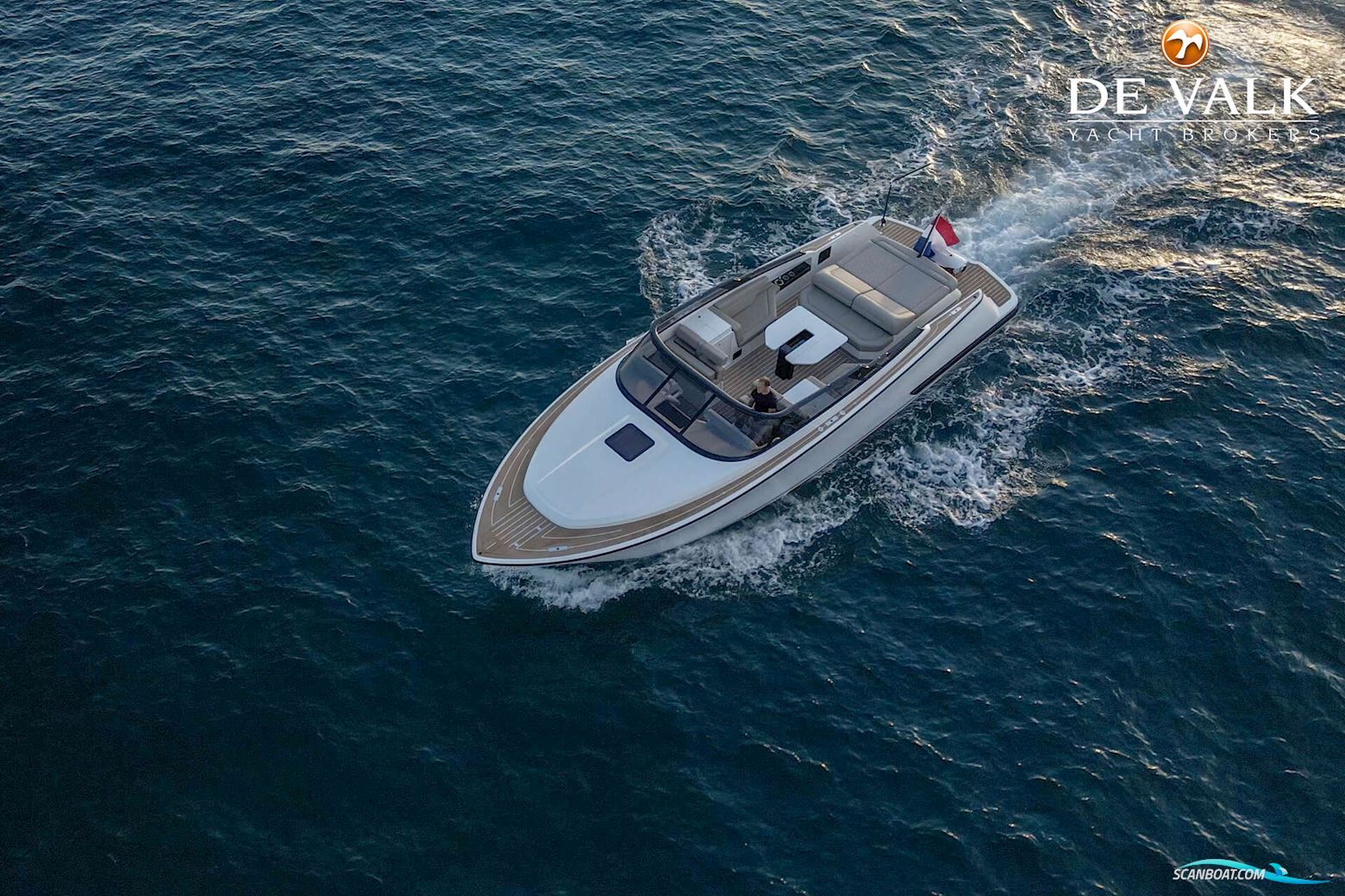Reborn 40 R Cabin