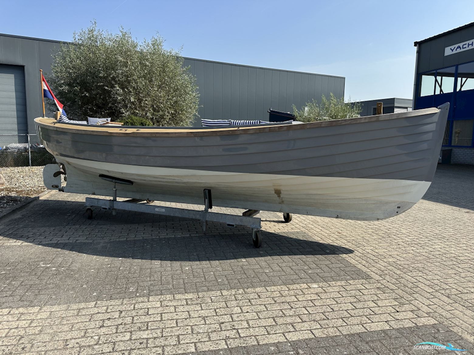 Reddingssloep 695 Electric