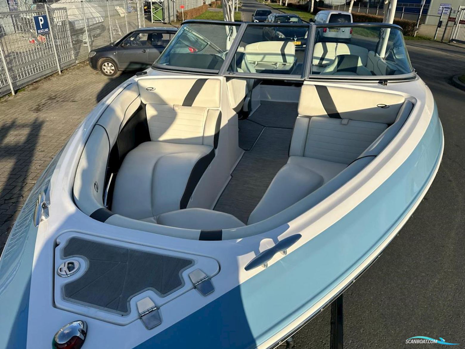 Regal 2300 Bowrider