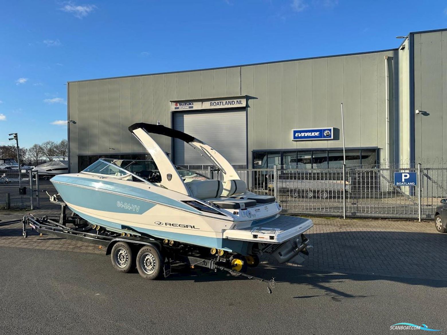 Regal 2300 Bowrider