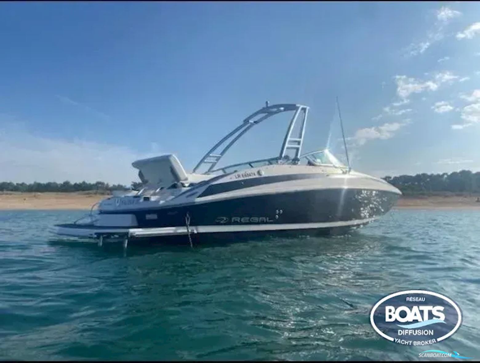 Regal 24 Fastdeck Motorboat 2011, with Volvo engine, France
