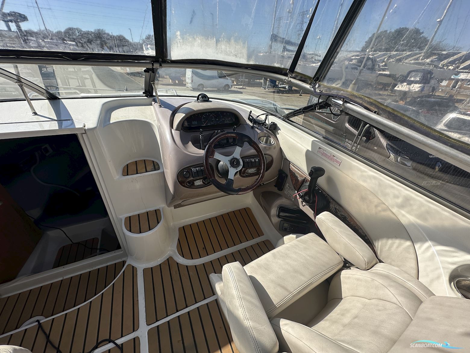 Regal 2450 Cuddy