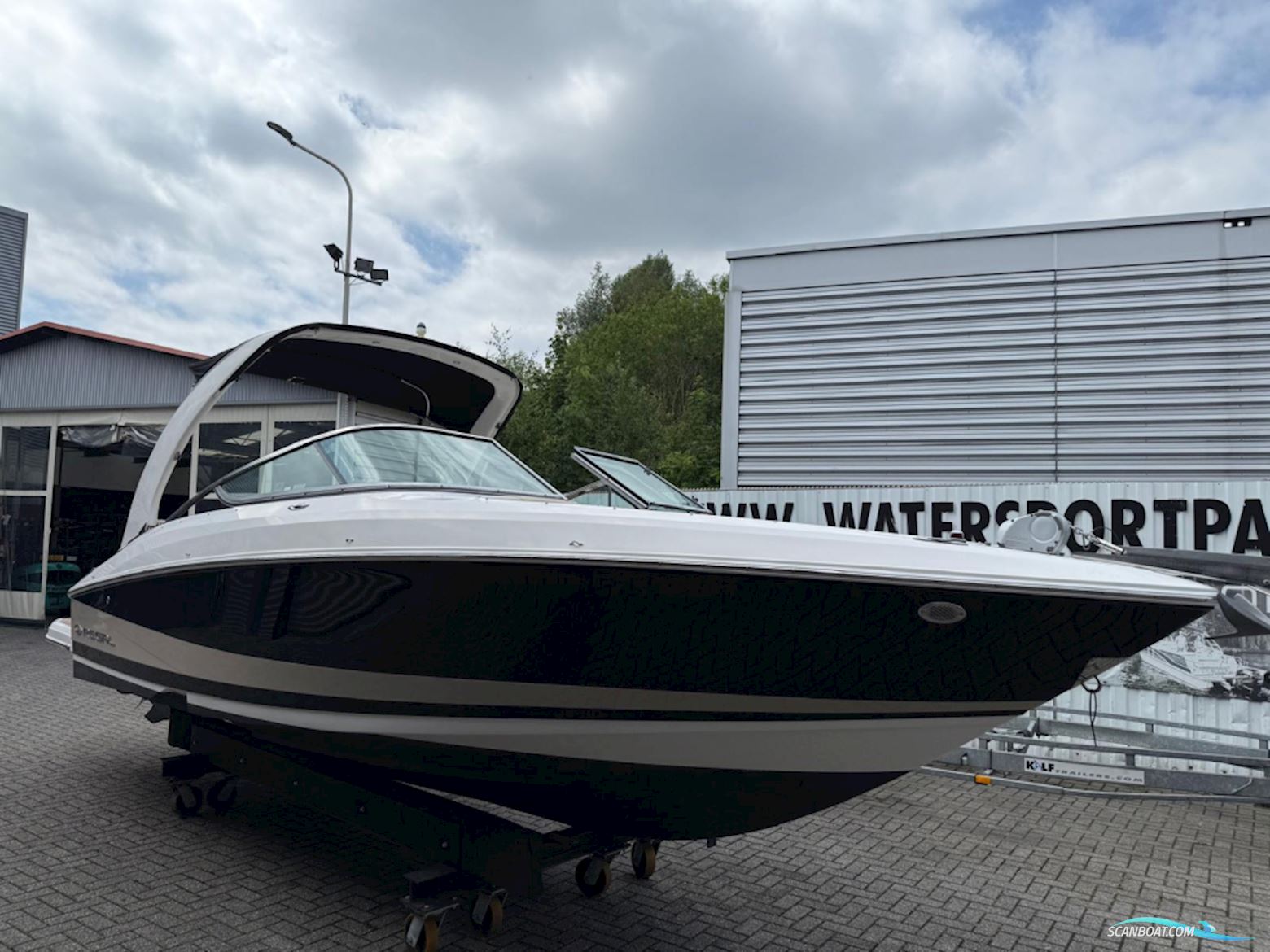 Regal 2500 bowrider