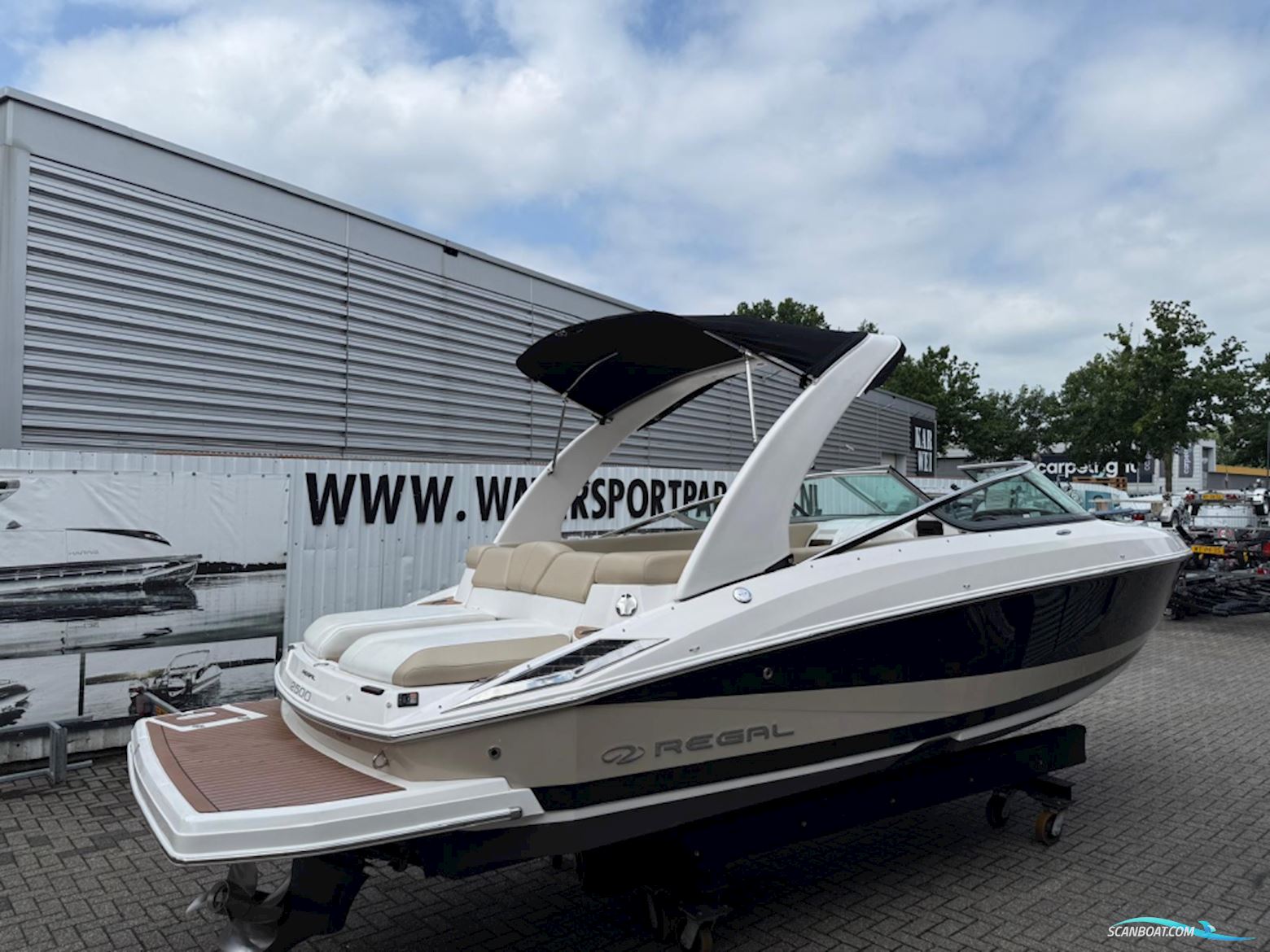 Regal 2500 Bowrider