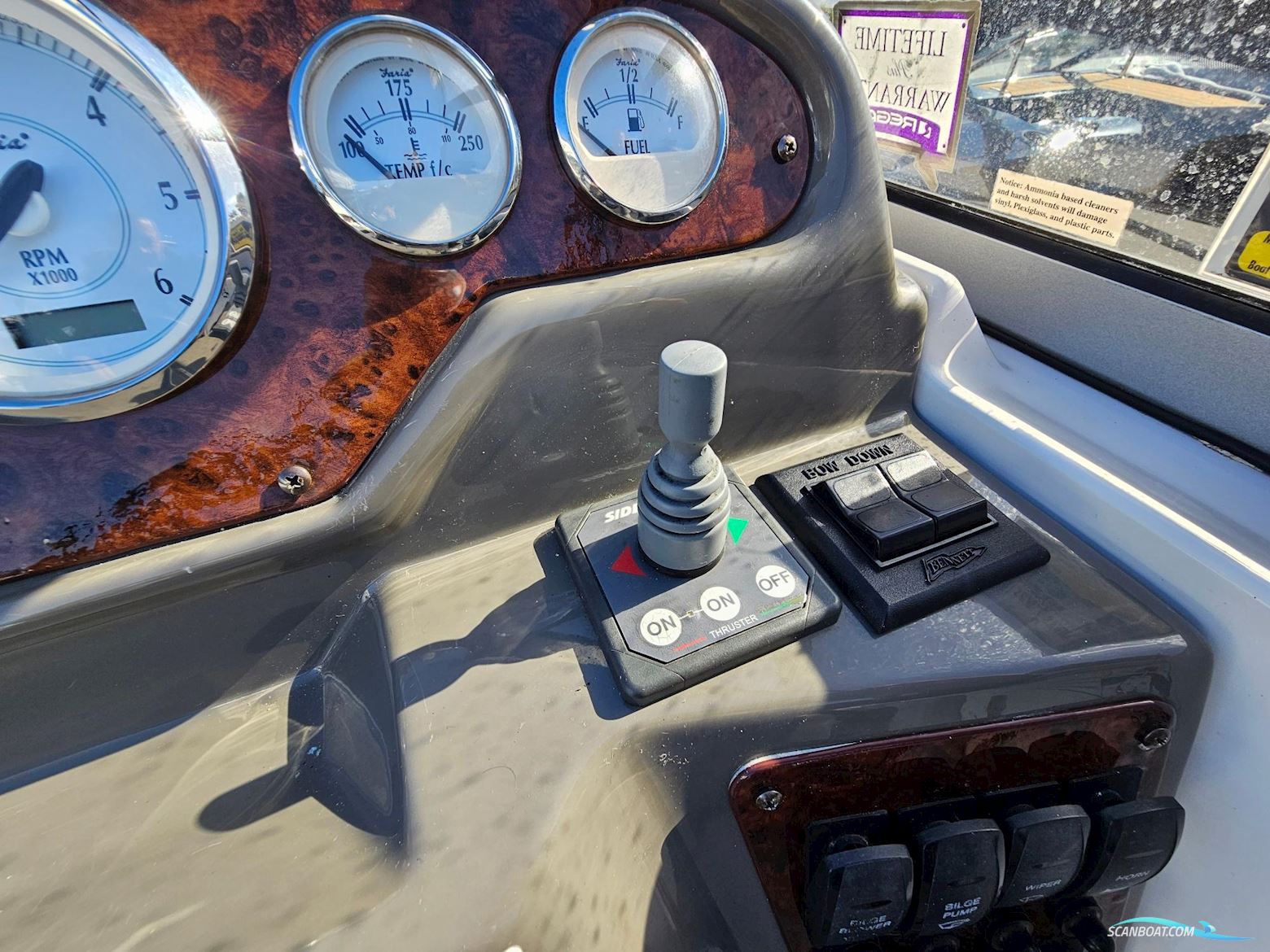 Regal 2565 Window Express