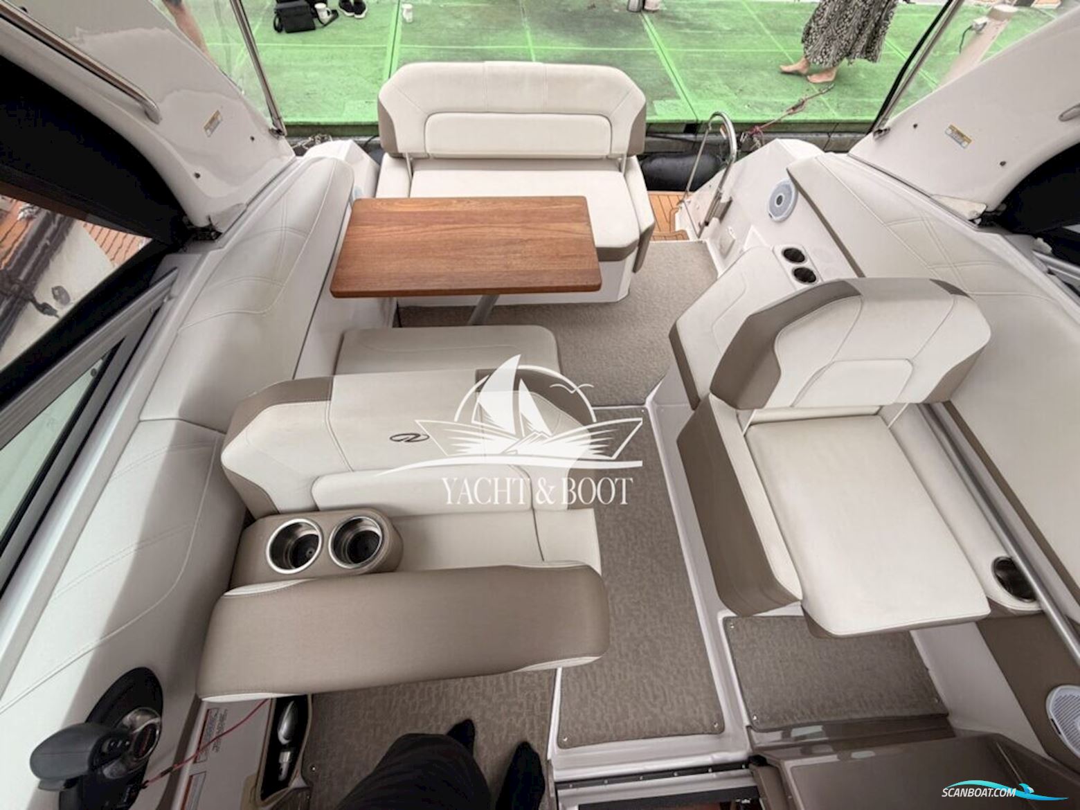 Regal 26 Express