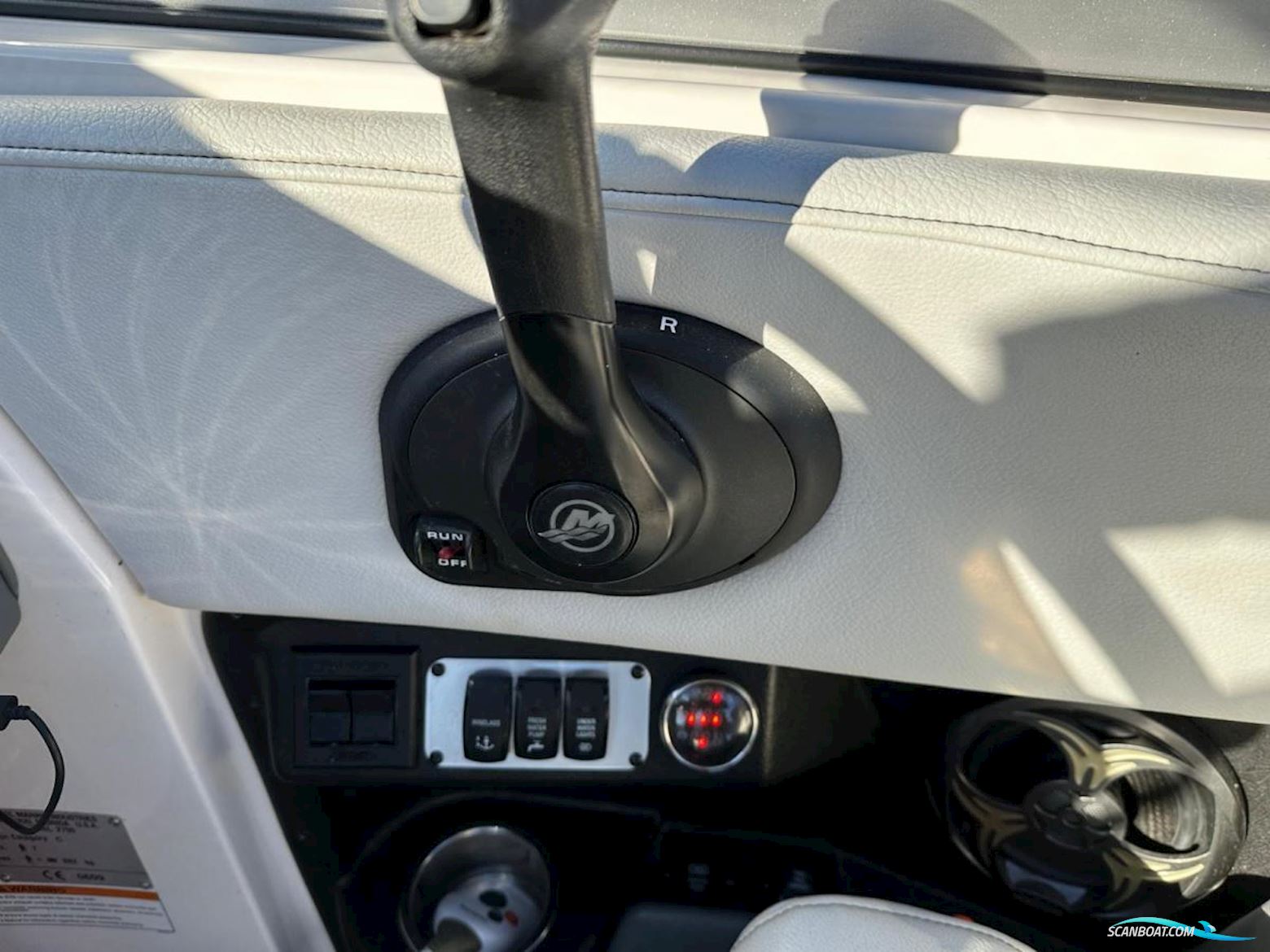 Regal 2750 Cuddy Cabin