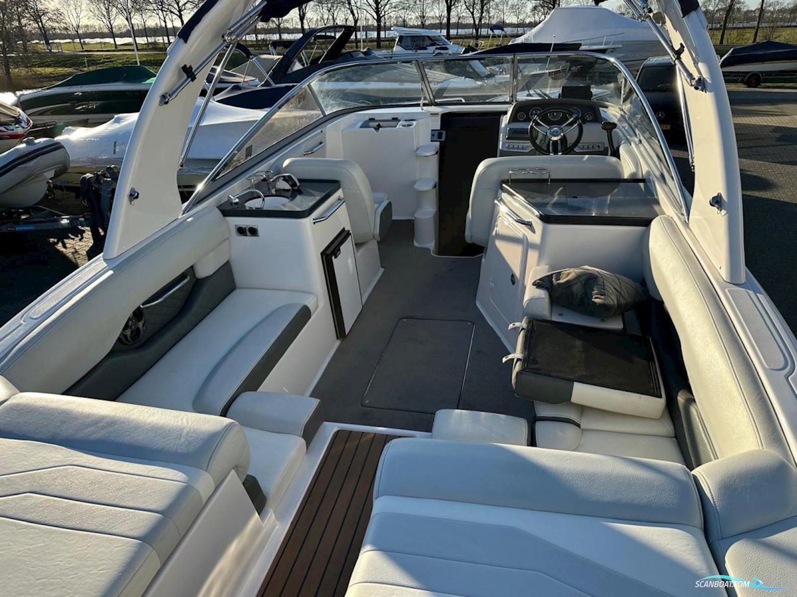 Regal 2750 Cuddy Cabin