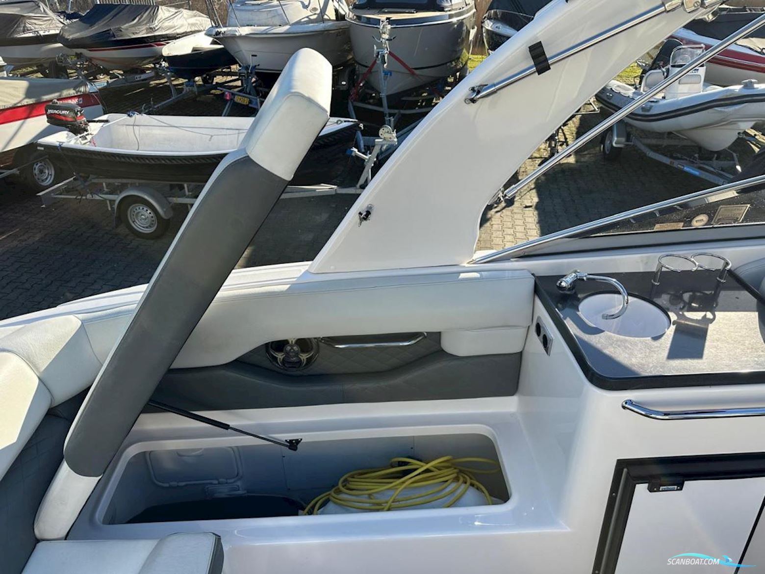 Regal 2750 Cuddy Cabin